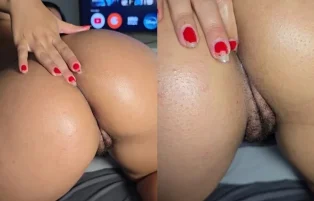 Casal Noviinho F30 Novinha de Quatro Recebendo o Dedo no Rabinho – Only Fans Pornô