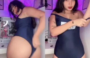 Ninfachan – Afknaty Rabuda Tirando a Roupa Bem Devagarzinho – Xvideo Onlyfans
