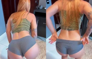 De Shortinho, a Novinha Bia Ruivinha Rebola sem Parar – Erome Pornô