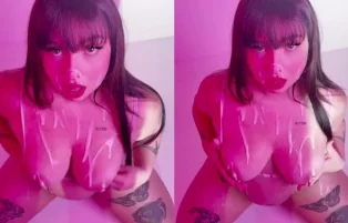 Completamente Pelada, a Novinha Gordinha Amber Ford Aparece à Vontade – XvideosPacks