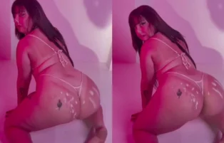Rebolando o Próprio Cuzão, a Novinha Rabuda Amber Ford Provoca sem Parar – Onlyfans Vazado