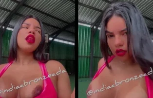 Sem Pressa, Índia Bronzeada Brinca com os Próprios Peitos Gostosos – Olyfanz Pornô