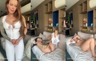 Tati Weg Abrindo as Pernas Pelada Toda Gostosa