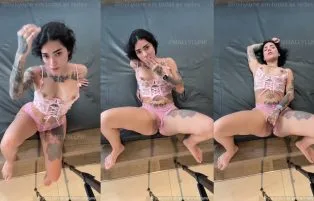 @Malelly Nua Tocando uma Siririca da Pura